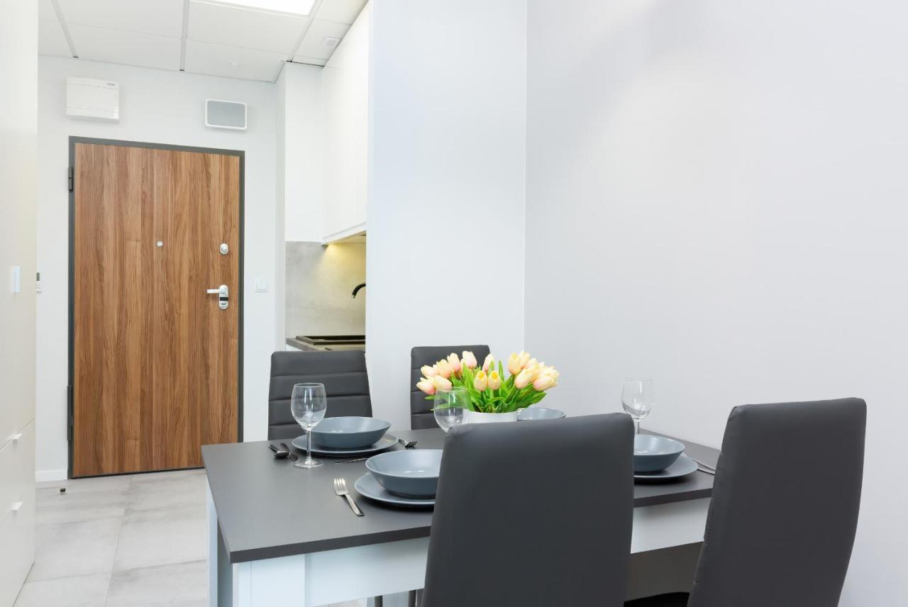 Apartments With Parking Warsaw Business Center By Noclegi Renters Ngoại thất bức ảnh