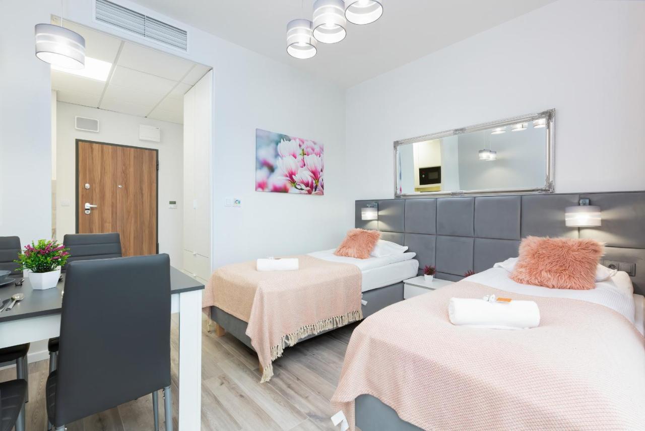 Apartments With Parking Warsaw Business Center By Noclegi Renters Ngoại thất bức ảnh